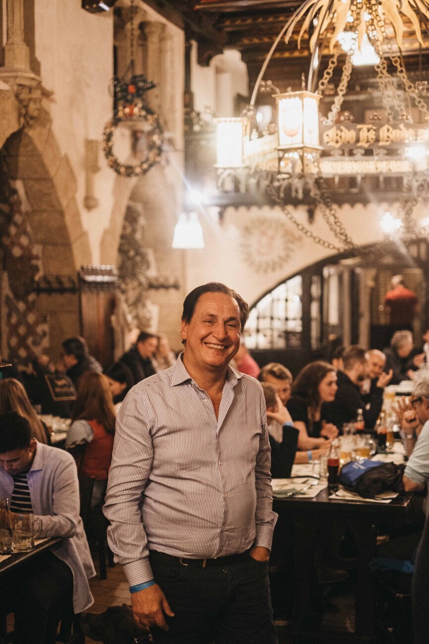 Attendees were eager to celebrate with renowned presenter Gianluca Gambarini in a more personal setting at the historic U Fleků brewery.