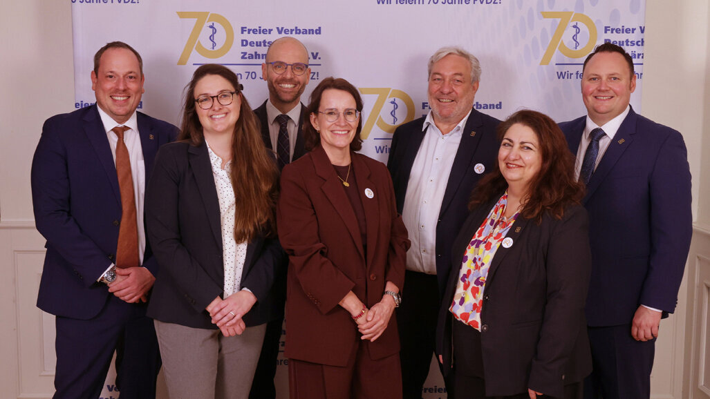 FVDZ-Hauptversammlung wählt neuen Bundesvorstand: Dr. Christian Öttl im Amt bestätigt