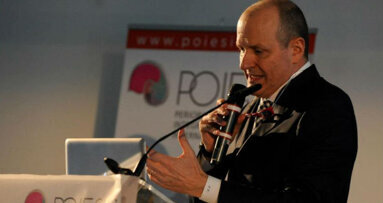 “La luce e il volto, i colori del viso e del sorriso”