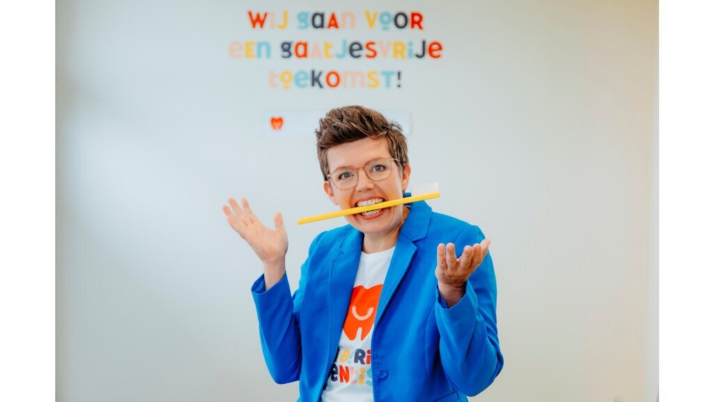 No boring dentist leert ouders ontspannen tandenpoetsen