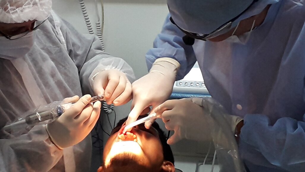 Reprise d’activité post-confinement : Comment les dentistes et les assistantes  l’ont-ils vécue ?