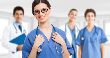 Sute de studenți la medicină s-au înscris voluntari să ajute în spitale, în contextul pandemiei