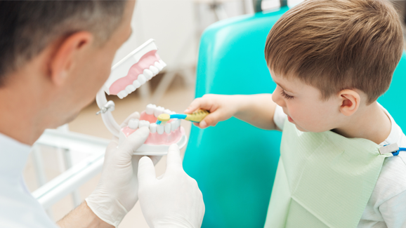 Neuer Zahnpass für gesunde Kinderzähne von Anfang an