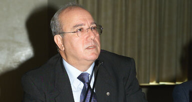 Renzo (CAO) rende omaggio (incoraggiandole) alle iniziative di solidarietà dei dentisti italiani verso le classi svantaggiate