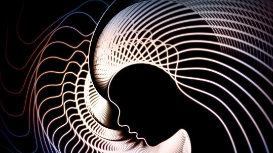 Chirurgen entfernen Zähne aus Gehirn