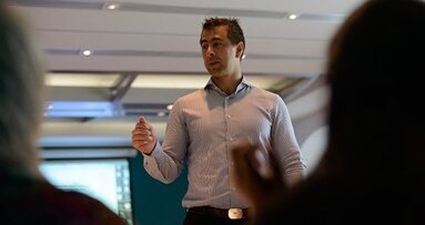 Inlays, Onlays and Oclusal Veneers Hands-On Course with Dr. Mahn in Dubai