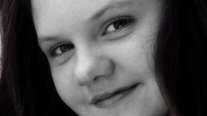 Bullied teen gets beautiful smile Bullied teen gets beautiful smile