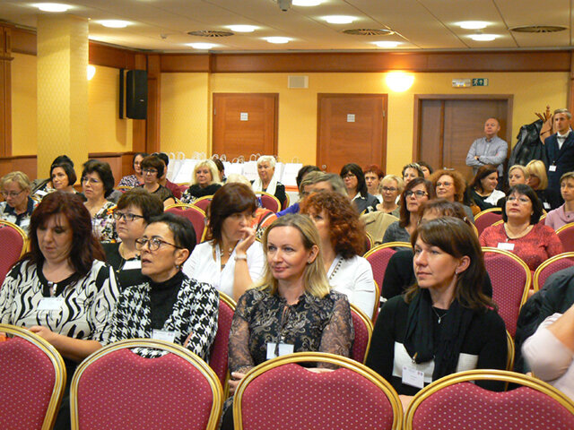 Pro nelékařské zdravotnické pracovníky byl program jednodenní, nicméně i tak obsahoval 23 přednášek