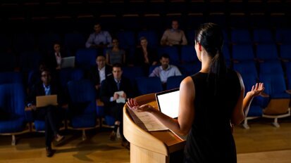 Właściwe przygotowanie wystąpienia jako klucz do sukcesu – szkolenie dla lekarzy i lekarzy dentystów