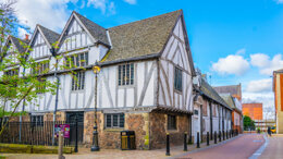 Ivoclar Vivadent: The Fascination of layering - Oliver Brix 2 day course