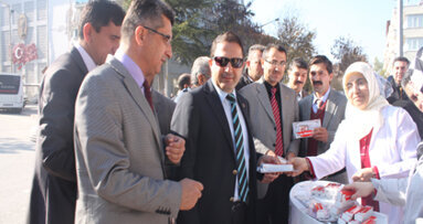 Burdur Sağlık Müdürlüğü Diş Macunu Dağıttı