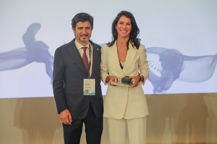 Dr Tommaso Castroflorio (left), EAS board member and Dr Beatriz Solano Mendoza. 