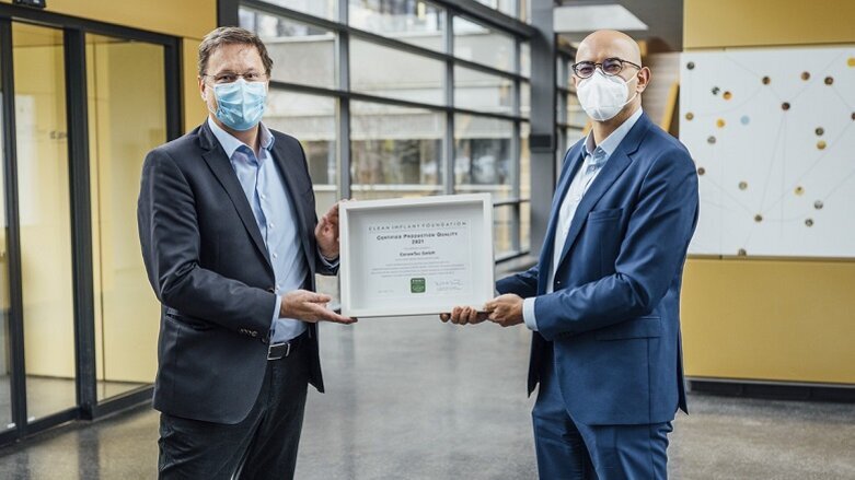 Neue Auszeichnung für hohen Produktionsstandard von keramischen Zahnimplantaten