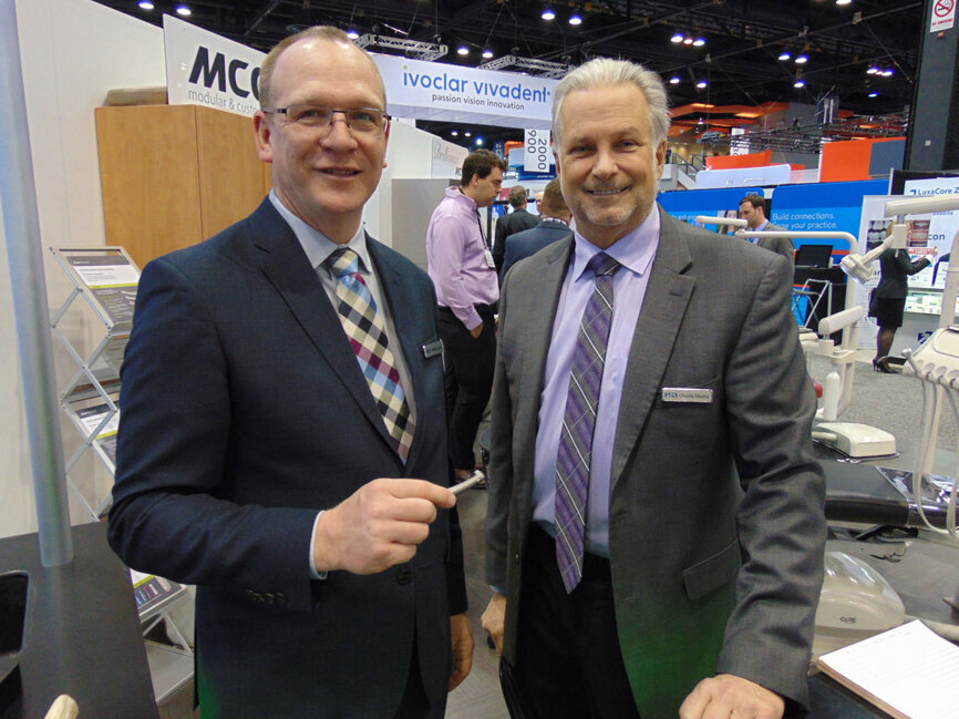 Milton Lorring, left, and Charlie Martin of DentalEZ. (Photo: Fred Michmershuizen/Dental Tribune America)