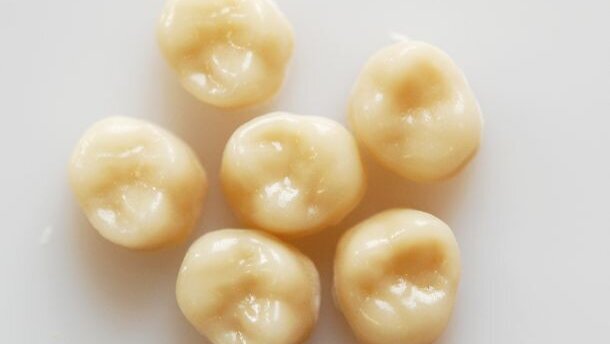 Ontwikkelpad van een nieuw kroon- en brugsysteem