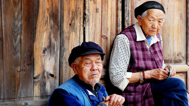 Les recherches suggèrent que les personnes âgées devraient se faire détartrer les dents pour éviter les problèmes cardiaques