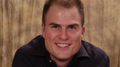 Collaborative software connects dental professionals on a global scale