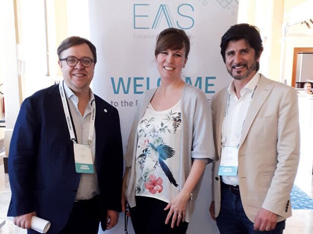 Zleva doprava: Dr. Francesco Garino (zakládající člen EAS), Dr. Wanda Urbanová a Dr. Tommaso Castroflorio (prezident kongresu) (Fotografie: I. Hospodár)