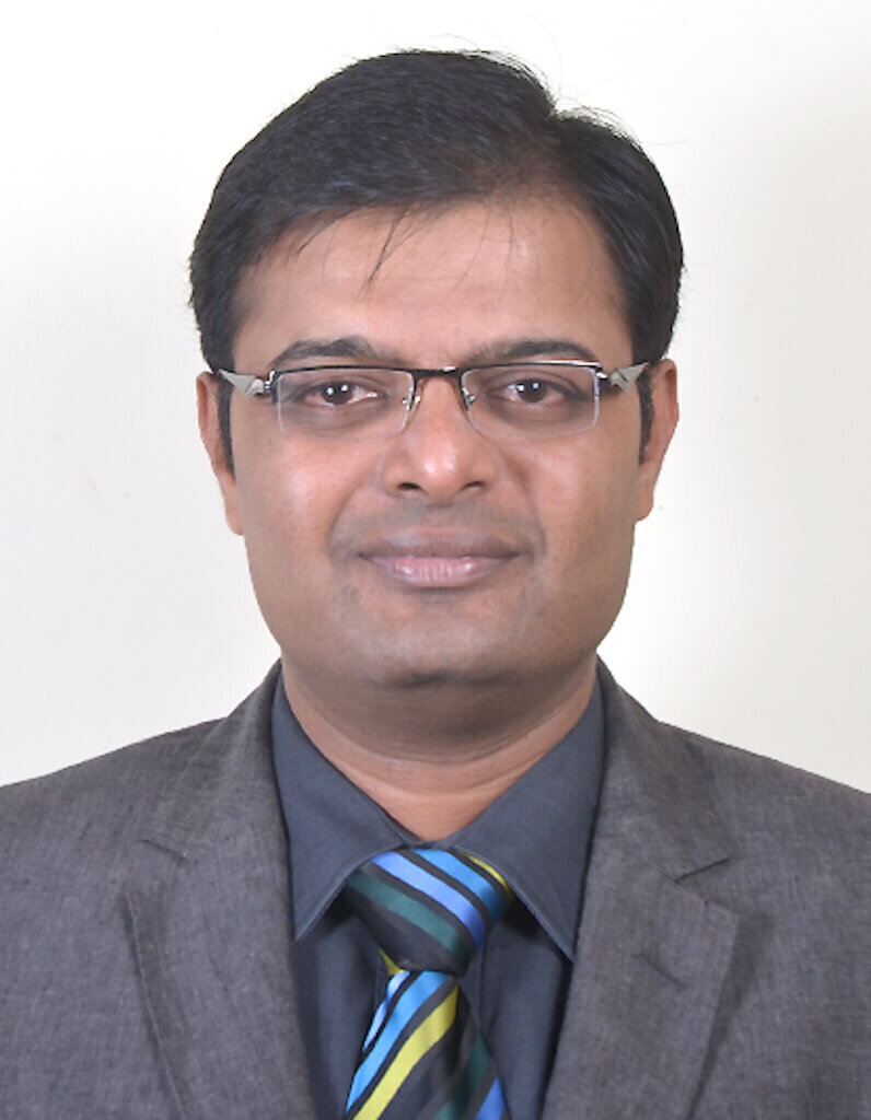 Dr Sudhindra Kulkarni (MDS, Periodontics). Fellow and Diplomate of International Congress of Oral Implantologists (ICOI, USA). Professor and Head, Department of Implantology at SDM Dental College, Dharwad. 