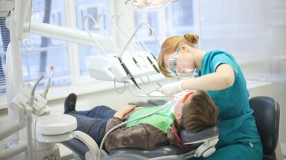 Tandartsbezoek bijna gehalveerd in tweede kwartaal 2020