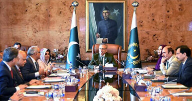 Alvi urges medical varsities to produce more doctors, nurses