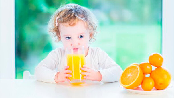 Nuovo studio: il succo di frutta genuino non favorisce la carie nei bambini