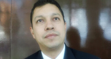 CEYESOV ofrece la única especialidad en implantes de México