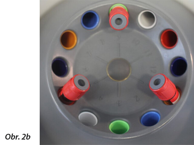 Ukázka vyvážení odstředivky při umístění dvou, tří, čtyř a šesti zkumavek. Odstřeďování pěti, sedmi, devíti nebo jedenácti zkumavek není možné. Za tímto účelem se musí použít další zkumavky naplněné vodou.