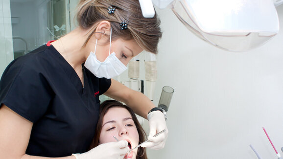 Au fost descoperite noi materiale antibacteriene pe baza de titan necesare in medicina dentara