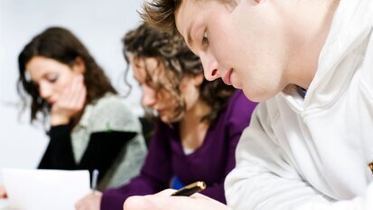 Odontologistes, pharmaciens et sages-femmes : retour au tronc commun