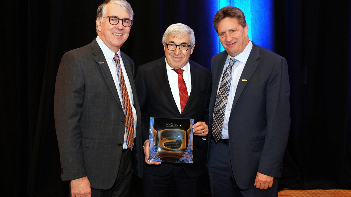 Bergman receives the National Network for Oral Health Access President’s Award