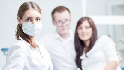 Minister Bruins zet taakherschikking door: volledige zelfstandige bevoegdheid voor mondhygiënist