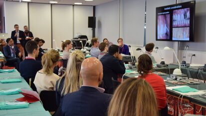 During the first part of the workshop, attendees were provided with an overview of implantology. (Photograph: Franziska Beier, DTI)