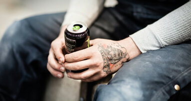 A verdade sobre bebidas energéticas e a saúde dentária dos adolescentes