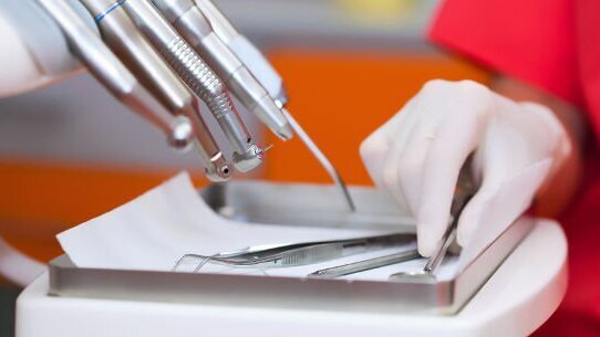 印尼牙科技师暂缓一口气