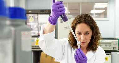 Bristol researchers receive funding for super-chlorhexidine