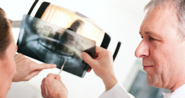 Altersgrenze für Vertragszahnärzte bleibt ein Unsinn