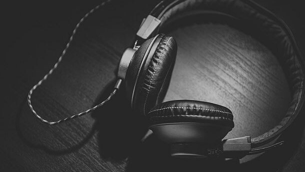 KNMT daagt SENA voor rechter om wachtkamermuziek