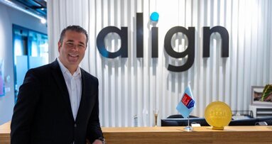 Ortodontik Tedavinin Her Aşaması için Bir Invisalign Dijital Tedavi Çözümümüz Var