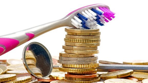 Dentistas irlandeses acionam o governo devido ao baixo investimento das famílias