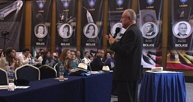 Notable asistencia a la Cumbre Mundial de Láser en Rivera Maya