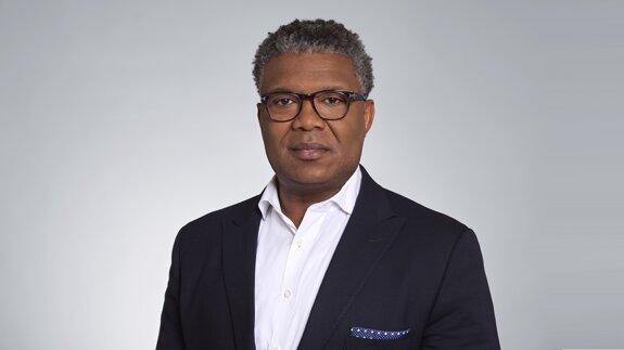 Henry Schein nombra a Frederick M. Lowery como CEO 