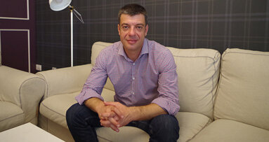 „Лятното турне на титаните“ е дискусия между опитни дентални лекари