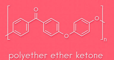 Formation du biofilm sur les surfaces en polyétheréthercétone (PEEK) et les surfaces en titane