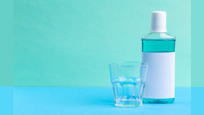 Los enjuagues no sustituyen al cepillado