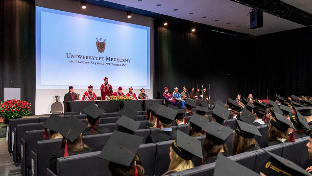 Anglojęzyczne studia podyplomowe „European Master Degree in Oral Implantology” w UMW