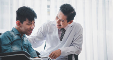 A maioria das crianças com necessidades especiais de saúde tem cárie e má higiene bucal - estudo