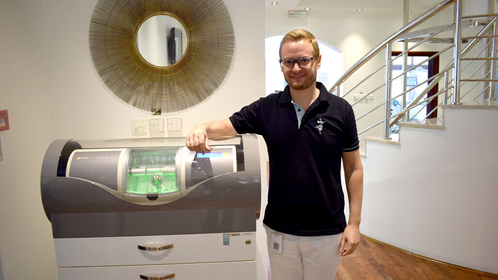 A Dentsply Sirona Predominant Practice CEREC and Single-Visit Dentistry