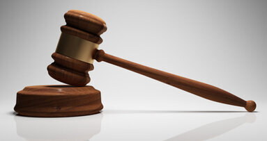 Zahnarzt versäumt Kursanmeldung – Assistentin klagt