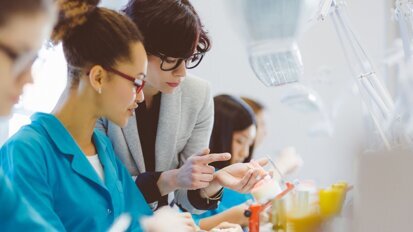 Tandarts-docenten gezocht